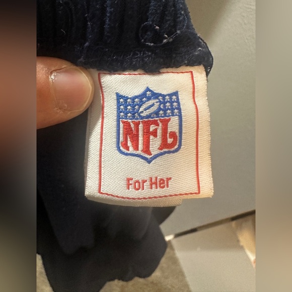 Women's New England Patriots Blue Capri PJ Bottoms - Picture 4 of 5